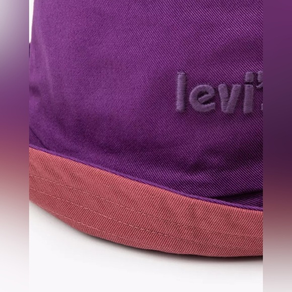 Levi’s Cloche Bucket Hat Purple Maroon Red Size Medium - Picture 2 of 9